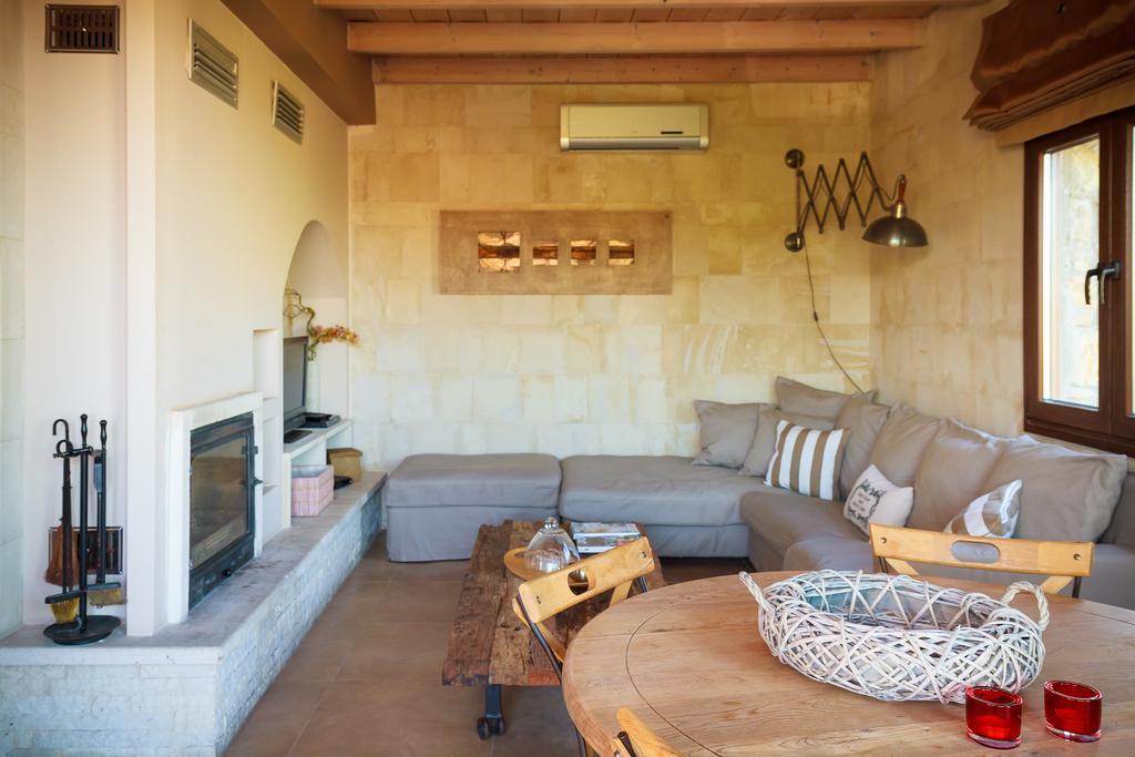 Pezoulia Aparthotel Selakano Room photo